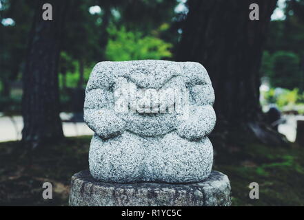 Novembre 15, 2018 - Nara Nara, Cina - TÃ…ÂshÃ…Âdai-ji, noto anche come Tempio di Toshodai, è un tempio buddista del RisshÃ…â" setta nella città di Nara, nella prefettura di Nara, Giappone. Il classico Golden Hall, noto anche come kondÃ…Â, ha una storia unica, hipped tetto di tegole con un sette baia ampia facciata. Esso è considerato l'archetipo di ''stile classico.'' fu fondata nel 759 dalla dinastia Tang cinese Jianzhen monaco durante il periodo Nara. Jianzhen è stato ingaggiato dal neo abilitata al clan viaggi in cerca di finanziamenti da parte di privati di aristocratici come bene. (Credito Immagine: © SIPA Asia via ZUMA filo) Foto Stock