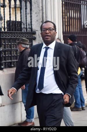 Westminster, Londra, Regno Unito. Il 15 novembre 2018. MP Kwasi Kwarteng presso le Case del Parlamento. Credito: Matteo Chattle/Alamy Live News Foto Stock