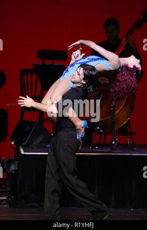 Tango Fire performance di danza a Sydney, in Australia. Foto Stock