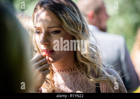 Giardino la celebrazione dei matrimoni in Inghilterra durante l'estate del 2018 Foto Stock