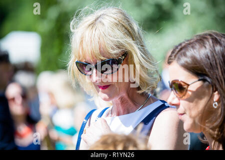 Giardino la celebrazione dei matrimoni in Inghilterra durante l'estate del 2018 Foto Stock