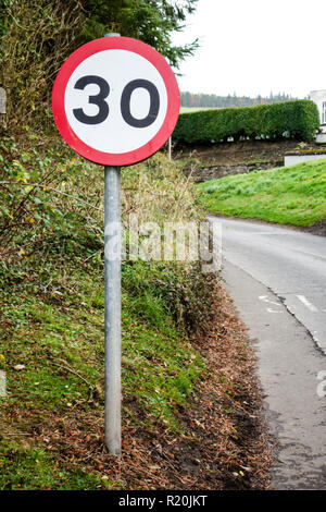 30 mph velocità segno di restrizione Foto Stock