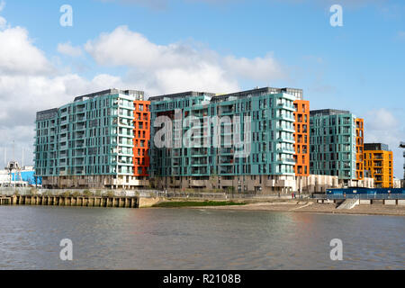 Il Enderby Wharf appartamenti lo sviluppo in Greenwich. Dalla città aperta architettura Tamigi Tour East. Foto Data: Sabato, 10 novembre 2018. Foto: Ro Foto Stock