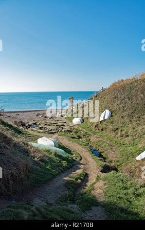 Fiume Eype a bocca Eype, Bridport, Dorset. Foto Stock