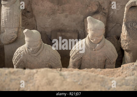 Esercito di Terracotta Warriors sepolto nella tomba imperatore fuori Xian Cina Foto Stock