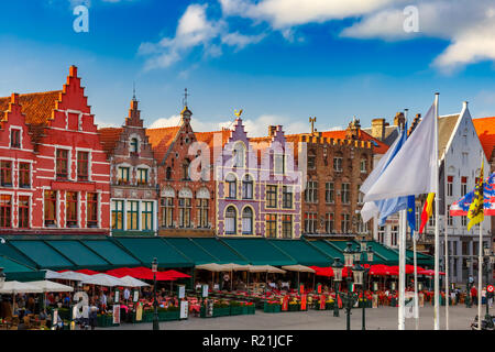 Vecchia Piazza del Mercato di Bruges, Belgio Foto Stock