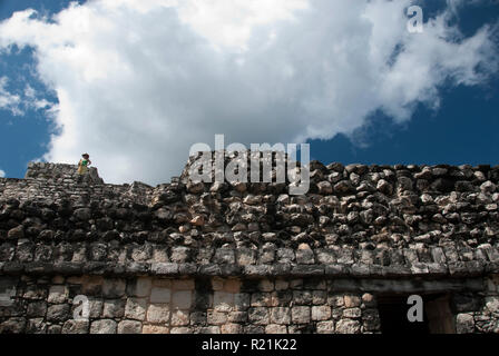 Edifici in pietra a Ek Balam (nero Jaquar), un Maya sito archeologico in Yucatan, Messico Foto Stock