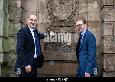 Longton, UK. Il 16 novembre 2018. Il nord del potente ministro Jake Berry MP uniti Stoke-on-Trent Sud MP Brereton Jack per rivedere un progetto di rigenerazione in Longton, Staffordshire, Regno Unito. I due hanno discusso anche della Brexit fallout e domande oltre il primo ministro Theresa Maggio la leadership. Credito: Benjamin Wareing/ Alamy Live News Foto Stock