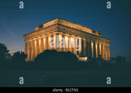 Vista notturna del Lincoln Memorial a Washington D.C. Foto Stock