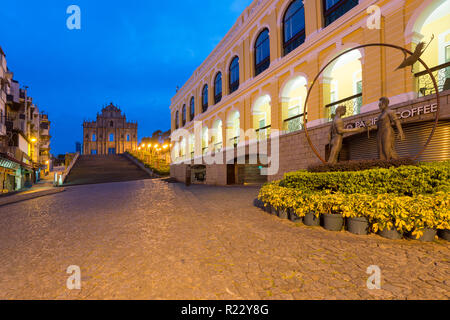 Le Rovine di San Paolo. Costruito dal 1602 al 1640, uno di Macao il miglior punto di riferimento noto. Nel 2005, sono stati ufficialmente elencata come parte del centro storico Foto Stock