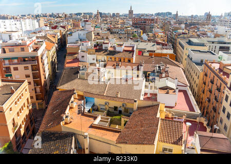 Vista aerea della città vecchia a Valencia in Spagna da Torres de Quart Foto Stock