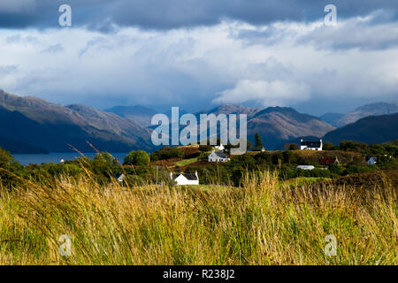 Villaggio scozzese e del paesaggio, Camus Crois, Sleat Peninsula, Isola di Skye in Scozia Foto Stock