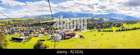 ZAKOPANE, Polonia - 16 settembre 2018: estate panorama di montagne Tatry, frazioni di Zakopane città, Polonia meridionale Foto Stock