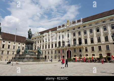 Statua di Franz 1a Palazzo di Hofburg corte di Vienna, Austria Foto Stock