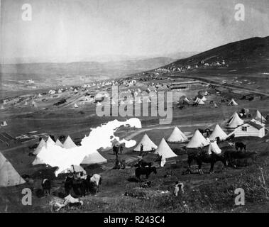 Fotografia di un militare inglese camp su una collina in te la Crimea. Fotografata da Rodger Fenton (1819-1869). Datata 1855 Foto Stock