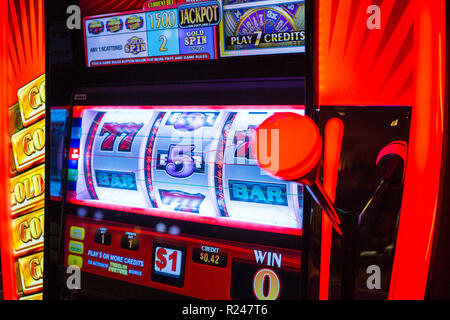 Macchine per il gioco d'azzardo in Hotel e Casino di Las Vegas, Nevada, Stati Uniti d'America, America del Nord Foto Stock