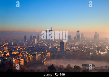 Vista dalla Torre Branca di Porta Nuova district, Milano, Lombardia, Italia, Europa Foto Stock