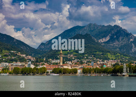 Vista panoramica dal Castello di Rossino, Lago di Como, laghi italiani, Lombardia, Italia, Europa Foto Stock