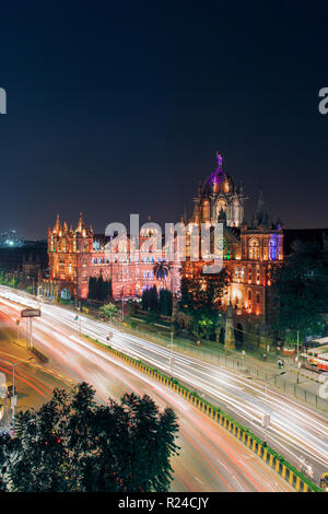 Chhatrapati Shivaji Maharaj capolinea stazione ferroviaria (CSMT), formerly Victoria Terminus, Sito Patrimonio Mondiale dell'UNESCO, Mumbai, Maharashtra, India, Asia Foto Stock