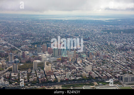 Elicottero vista aerea di Brooklyn Heights e Downtown Brooklyn, New York City, Stati Uniti d'America Foto Stock