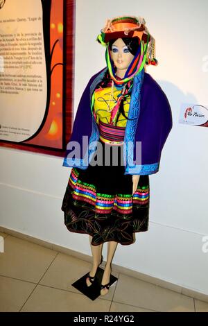 Costumi tipici della regione - centro culturale in HUARAZ. Dipartimento di Ancash.PERÙ Foto Stock