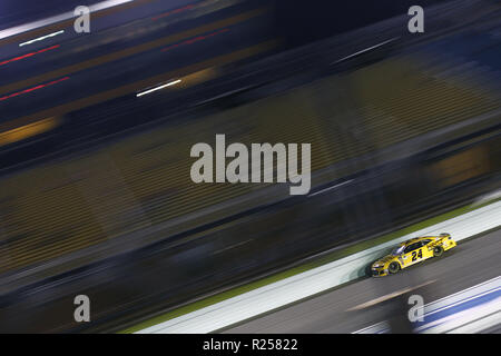 Homestead, Florida, Stati Uniti d'America. Xvi Nov, 2018. William Byron (24) prende il via a qualificarsi per la Ford 400 a Homestead-Miami Speedway a Homestead, Florida. (Credito Immagine: © Justin R. Noe Asp Inc/ASP) Credito: ZUMA Press, Inc./Alamy Live News Foto Stock