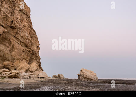 Sunrise over Urmia lago di acqua salata nella regione di nord-ovest dell'Iran. Foto Stock