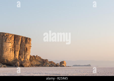 Sunrise over Urmia lago di acqua salata nella regione di nord-ovest dell'Iran. Foto Stock