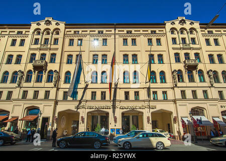 Hotel Vier Jahreszeiten Kempinski, Maximilianstraße, Monaco di Baviera, Baviera, Baviera, Germania Foto Stock