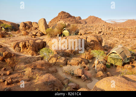 Mowani Mountain Camp di Twyfelfontein in Namibia, Africa Foto Stock