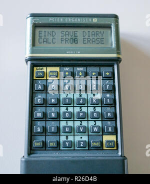 Vintage British realizzato Psion Organiser II CM pocket computer popolare in anni ottanta Foto Stock