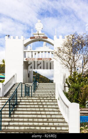 Il War Memorial Archway situato su Picton Foreshore, Nuova Zelanda. Foto Stock