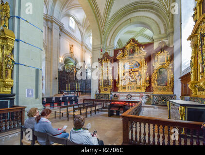 Interno di San Leodegar chiesa. Lucerna, Svizzera Foto Stock