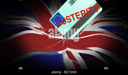 La realtà del debito (illustrato da una carta di credito) colpisce la bandiera del Regno Unito. Foto Stock