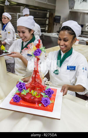 Miami Florida,North Miami,Johnson & Wales University,Open house,case,arti culinarie,scuola studenti,ospitalità,carriera,cappotto chef,cravatta,skul Foto Stock