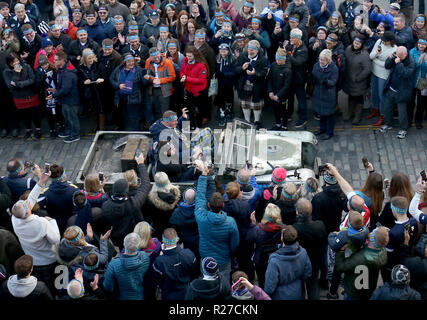 Ex Scozia rugby Doddie internazionale Weir è azionato a Murrayfield Stadium dopo aver ospitato "la raccolta di 10.000 Stringitesta' a Edimburgo di Mercat Cross, un evento di raccolta fondi per sostenere il mio nome'5 Doddie Foundation. La fondazione è la raccolta di fondi per aiutare la ricerca sulle cause della sclerosi (MND) e analizzare i potenziali cure e di rendere le sovvenzioni agli individui che soffrono di MND, per consentire loro di vivere come soddisfatto di una vita il più possibile. Foto Stock