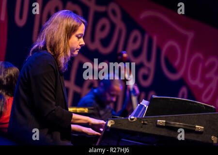 KRIS DAVIS suona il pianoforte per TIA FULLER esegue con INGRID JENSEN presso la 61MONTEREY JAZZ FESTIVAL - Monterey, California Foto Stock