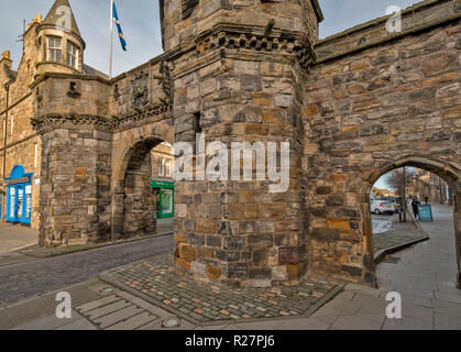 ST Andrews Fife Scozia occidentale gateway della porta in SOUTH STREET Foto Stock