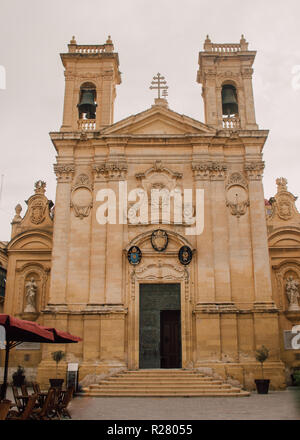 Vista della Basilica di San Giorgio in Victoria, Malta Foto Stock