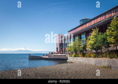 Lago Llanquihue e Teatro del Lago (Lago Teatro) - Frutillar, Cile Foto Stock