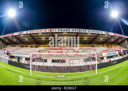 Paesi Bassi, 17 novembre 2018. OSS, Paesi Bassi, 17-11-2018, calcio, Frans Heesen stadium, olandese keuken kampioen divisie, stagione 2018/2019, stadio panoramica, prima della partita Top Oss - Almere City, Credito: Pro scatti/Alamy Live News Foto Stock