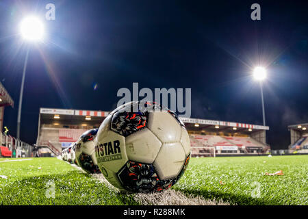 Paesi Bassi, 17 novembre 2018. OSS, Paesi Bassi, 17-11-2018, calcio, Frans Heesen stadium, olandese keuken kampioen divisie, stagione 2018/2019, stadio panoramica, prima della partita Top Oss - Almere City, Credito: Pro scatti/Alamy Live News Foto Stock