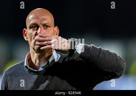 Paesi Bassi, 17 novembre 2018. OSS, Paesi Bassi, 17-11-2018, calcio, Frans Heesen stadium, olandese keuken kampioen divisie, stagione 2018/2019, Top Oss coach Klaas Wels, prima della partita Top Oss - Almere City, Credito: Pro scatti/Alamy Live News Foto Stock