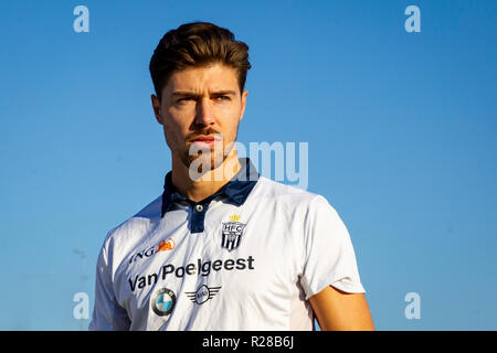 Paesi Bassi, 17 novembre 2018. HAARLEM , 17-11-2018 , Sportpark Spanjaardlaan , olandese , calcio Tweede Divisie , Stagione 2018 / 2019. Kon. HFC player Oscar Wilffert durante il match Kon. HFC vs Excelsior Maassluis Credito: Pro scatti/Alamy Live News Foto Stock