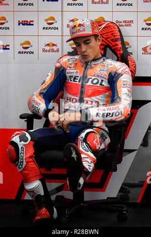 Valencia, Spagna. 17 Nov, 2018. Marc Marquez (93) della Spagna e del Repsol Honda Team durante la conferenza stampa dopo le qualifiche del Gran Premio Motul de la Comunitat Valenciana del Campionato del Mondo di MotoGP sul circuito Ricardo Tormo di Valencia, in Spagna il 17 Nov 2018 Credit: CORDON PREMERE/Alamy Live News Foto Stock