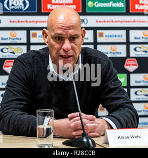Paesi Bassi, 17 novembre 2018. OSS, Paesi Bassi, 17-11-2018, calcio, Frans Heesen stadium, olandese keuken kampioen divisie, stagione 2018/2019, Top Oss coach Klaas Wels, durante la persconference Top Oss - Almere City, Punteggio finale : 2-0 Credito: Pro scatti/Alamy Live News Foto Stock