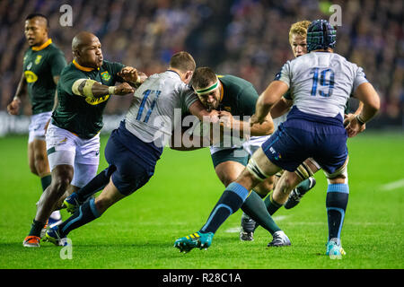 Lo stadio di Murrayfield, Edinburgh, Regno Unito. 17 Nov, 2018. Rugby Union, Autunno International Series, Scozia contro il Sud Africa; Sean Maitland della Scozia fa un affrontare Credito: Azione Sport Plus/Alamy Live News Foto Stock