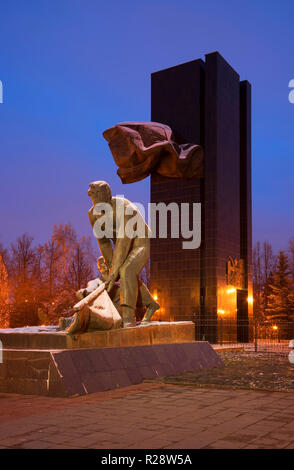 Monumento ai combattenti della rivoluzione del 1905 in Piazza della Rivoluzione di Ivanovo. La Russia Foto Stock