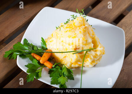 Classic Clapshot scozzese - piatto di purea di svedese e patate (o neeps e tatties) Foto Stock