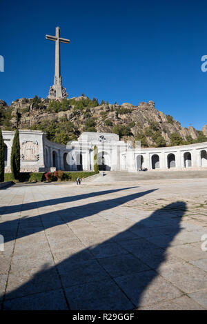 La Valle dei Caduti (Valle de los Caidos) monumento e basilica nella Sierra de Guadarrama, vicino Madrid Spagna. Foto Stock